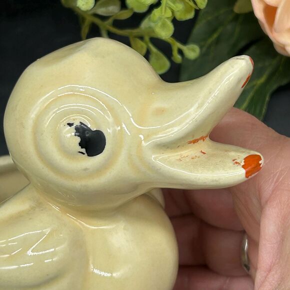 Sweet Vintage USA Duck Planter - Excellent Condition, 5" x 4" - Picture 7 of 8